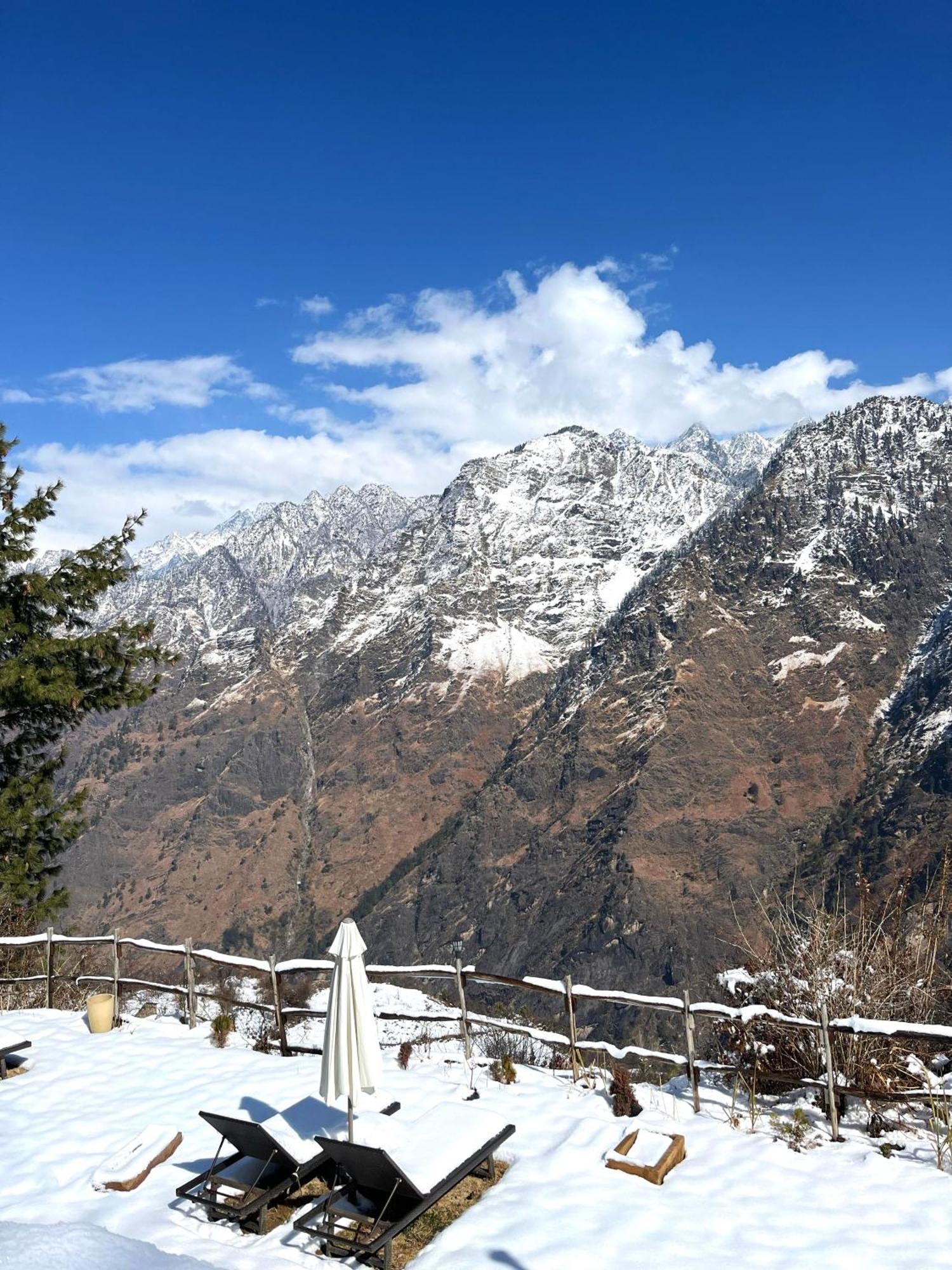 Faraway Cottages, Auli Джошимат Экстерьер фото