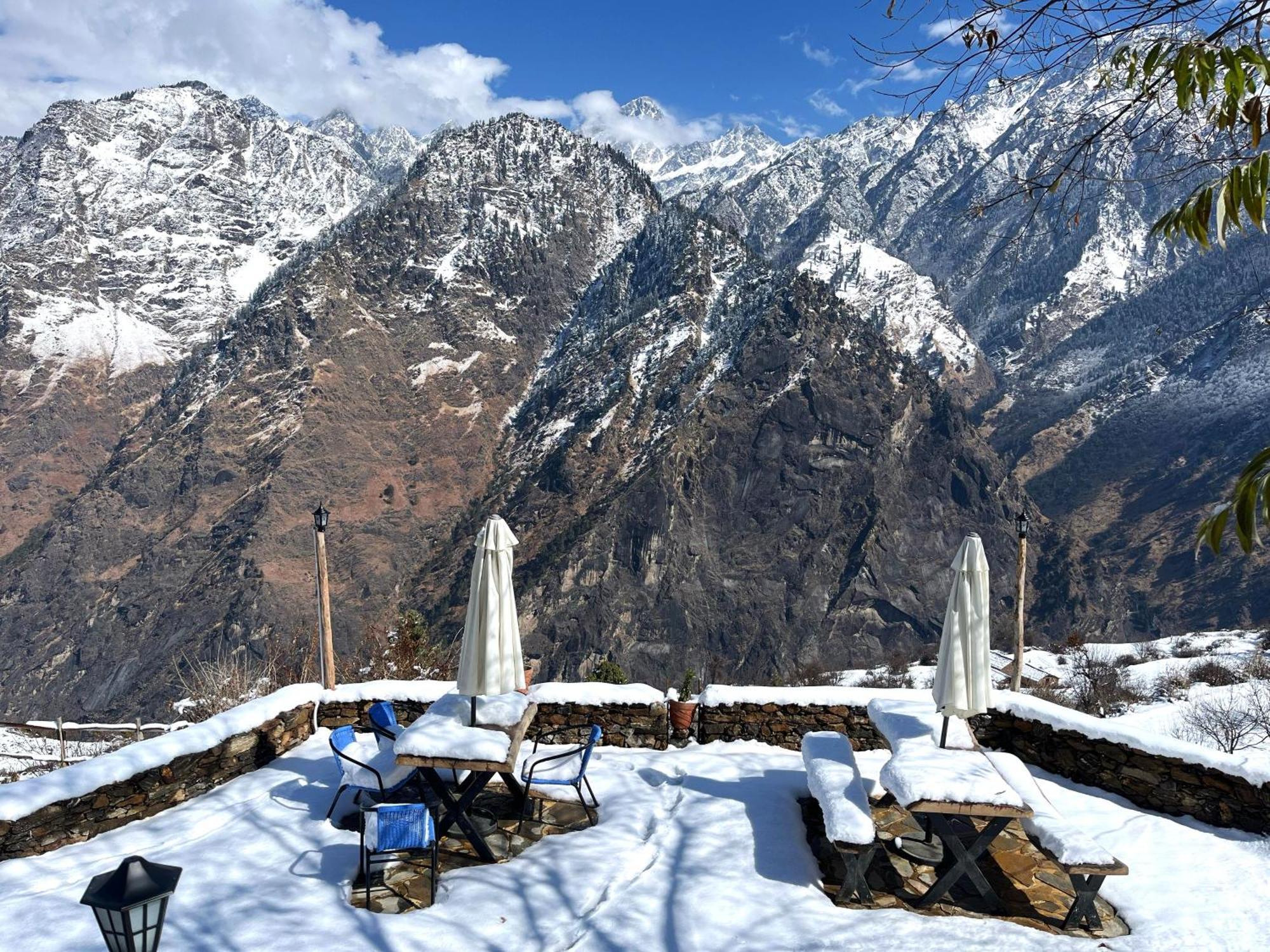 Faraway Cottages, Auli Джошимат Экстерьер фото