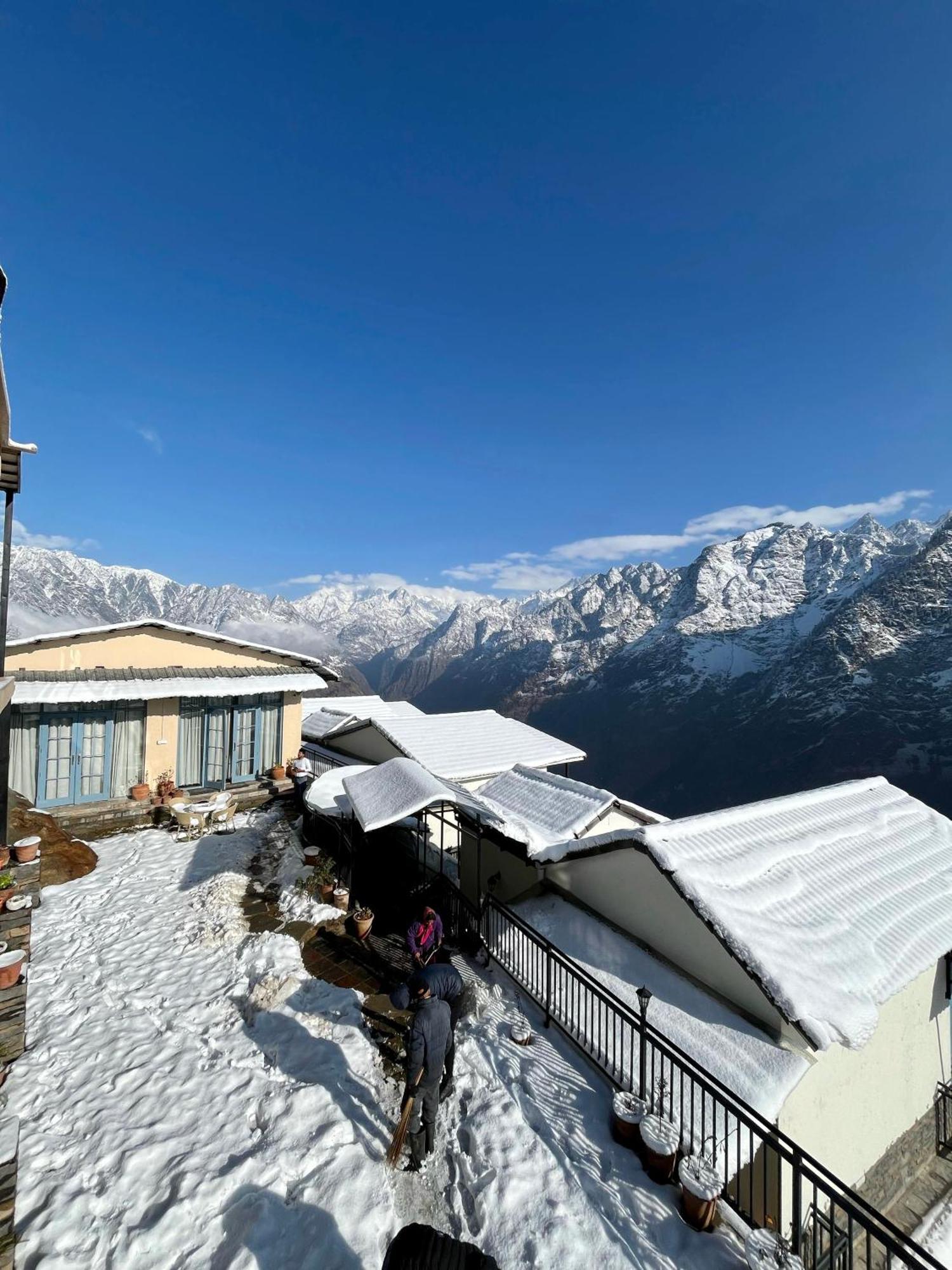 Faraway Cottages, Auli Джошимат Экстерьер фото